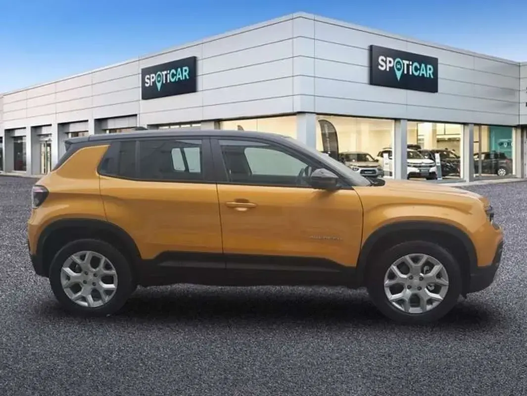 Usado Jeep Avenger Altitude 101 CV (74 kW) 2023 Amarillo SUV