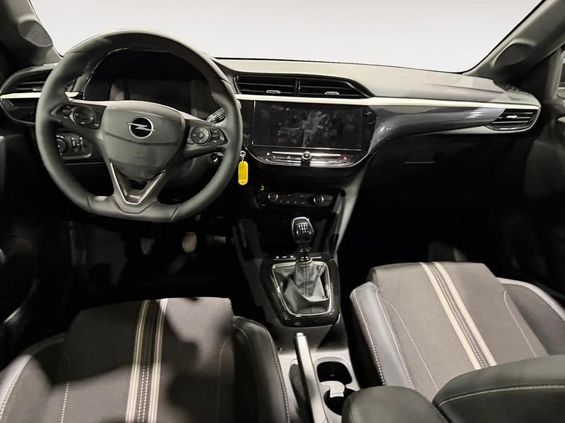 Usado Opel Corsa 100 CV (73 kW) 2025 Gris/plata Utilitario
