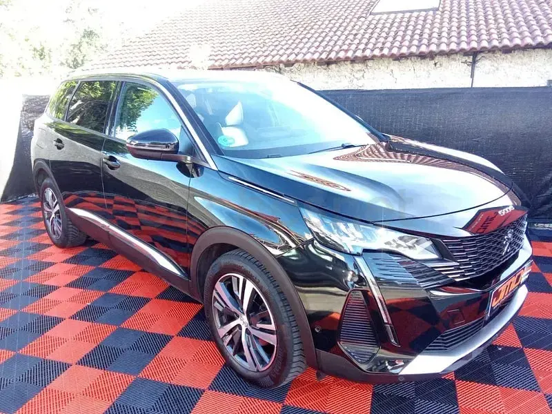 Usado Peugeot 5008 Allure 130 CV (95 kW) 2021 Negro SUV