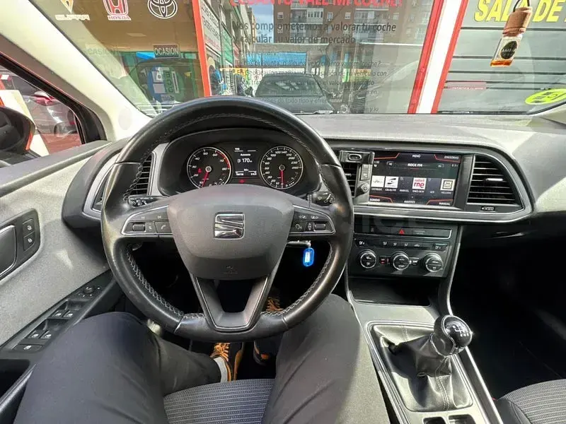 Käytetty Seat Leon Style 125 HP (91 kW) 2017 Musta Farmari