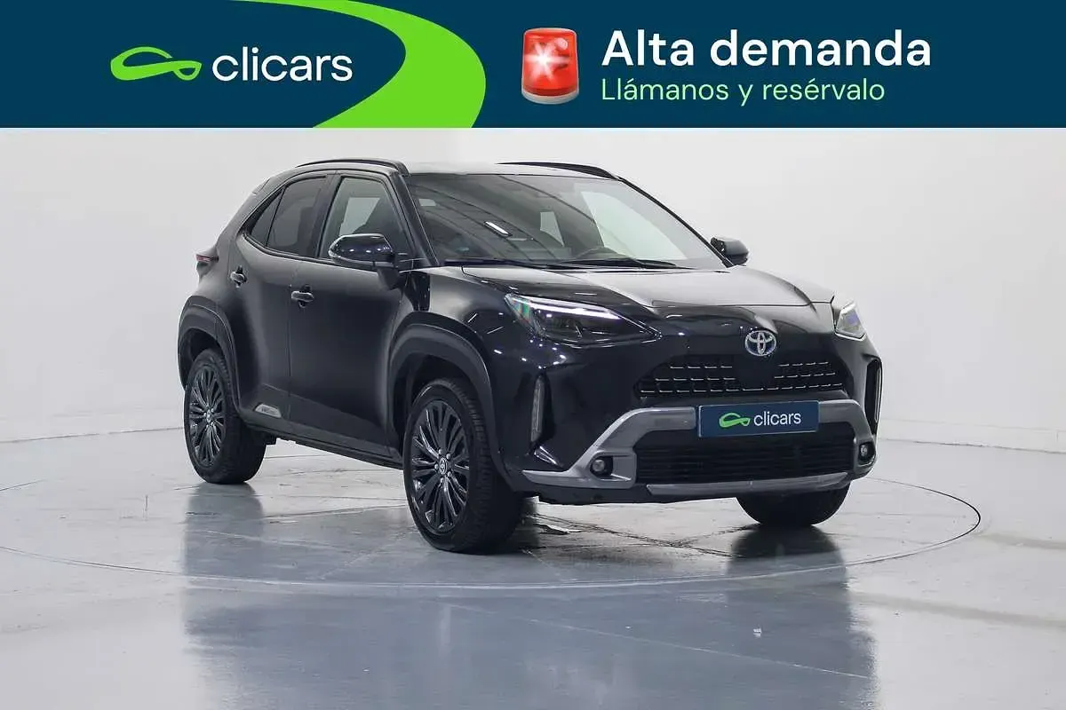 Usado Toyota Yaris Cross 91 CV (66 kW) 2023 Negro SUV