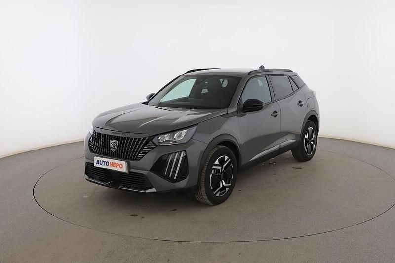 Gris Usado 2023 Peugeot 2008 Allure SUV | 19.099 € (Un poco caro) - Imagen 1/3