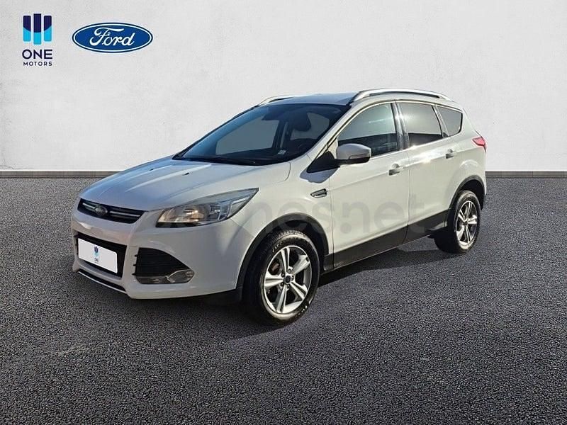 Usado Ford Kuga Trend 120 CV (88 kW) 2016 Blanco SUV