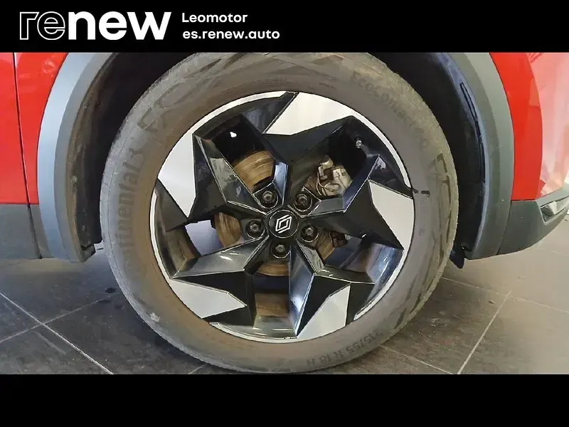 Usado Renault Captur Techno 90 CV (66 kW) 2024 Rojo SUV