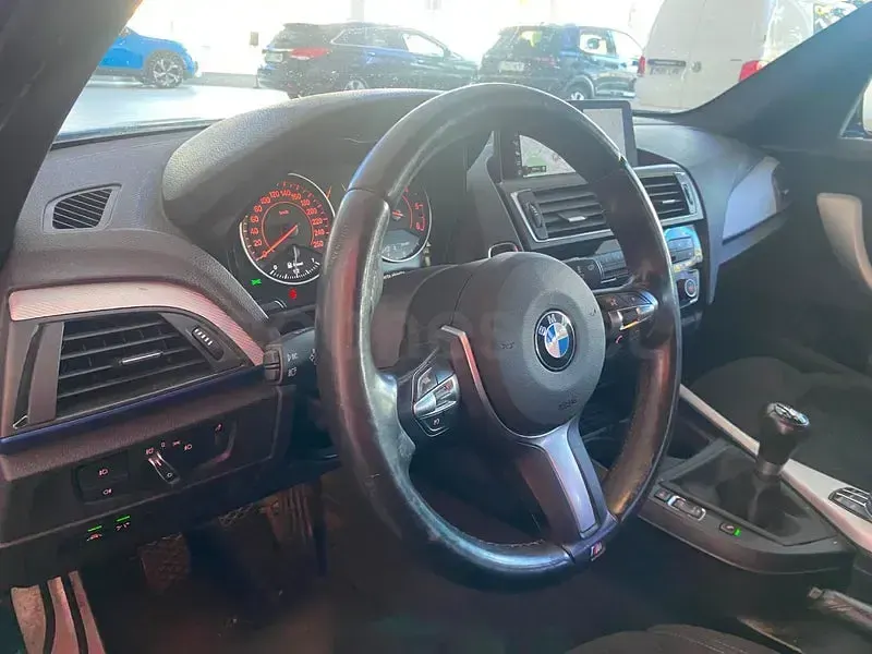 Usado BMW 120 Sport Line 190 CV (139 kW) 2017 Azul Berlina