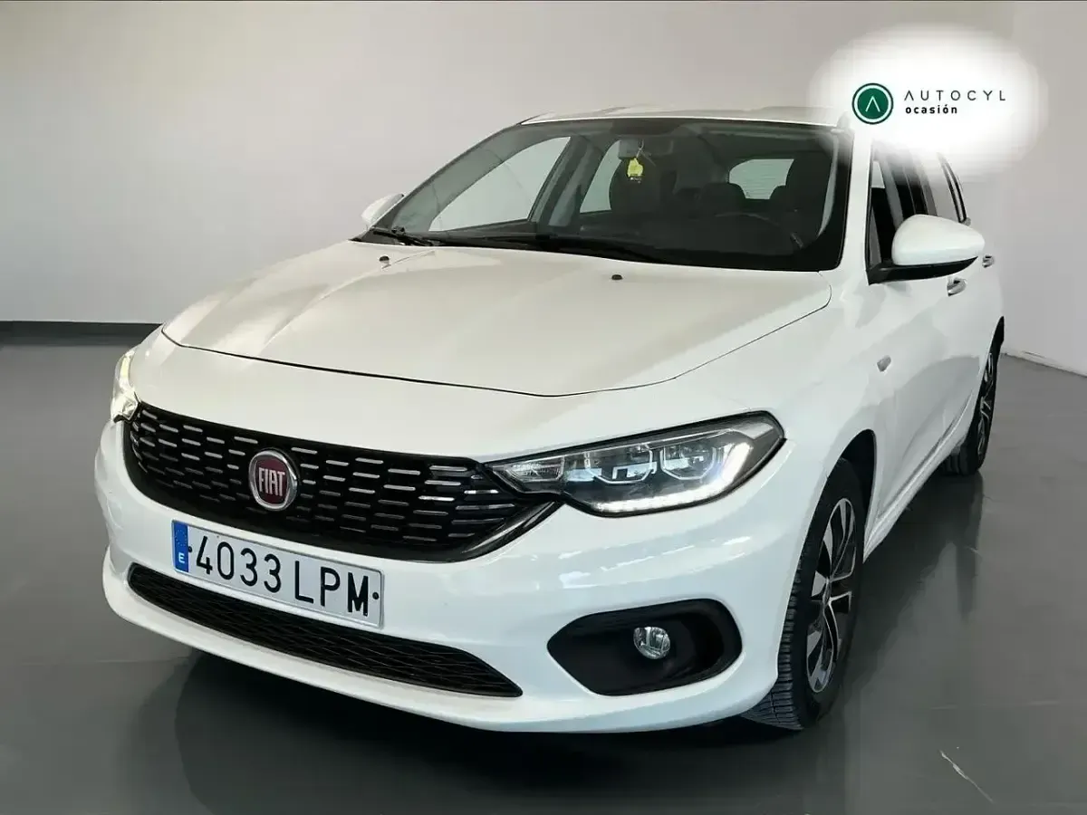 Usado Fiat Tipo Life 95 CV (69 kW) 2021 Blanco Berlina
