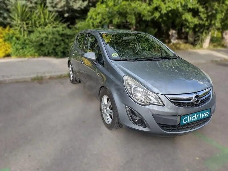 Usado Opel Corsa Selective 75 CV (55 kW) 2013 Gris Utilitario