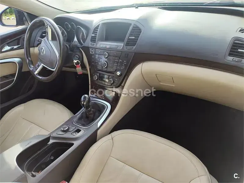 Usado Opel Insignia Sportive 160 CV (117 kW) 2013 Negro Berlina
