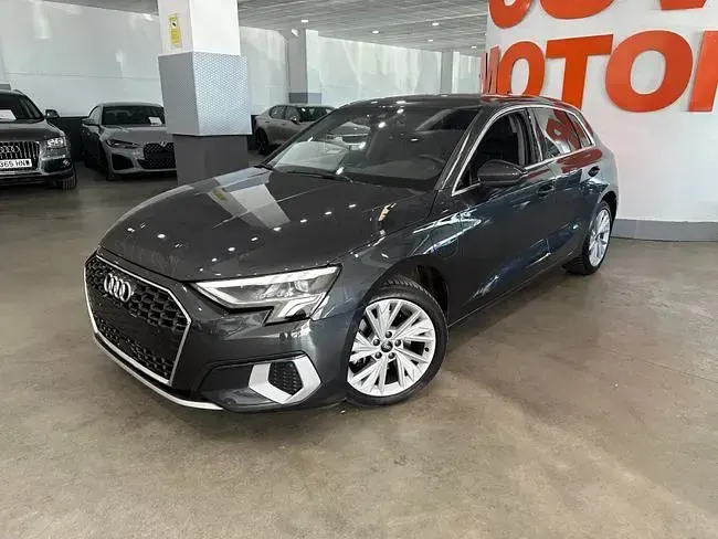 Usado Audi A3 e-tron Design 204 CV (150 kW) 2023 Gris Utilitario