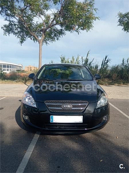 Negro Usado 2010 Kia Ceed Active Berlina | 4600 € (Buen precio) - Imagen 1/4