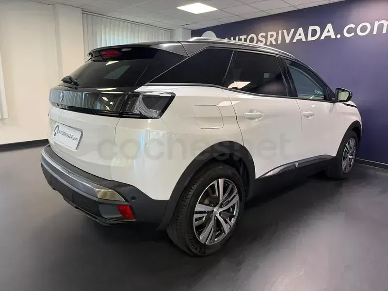 Usado Peugeot 3008 Allure 130 CV (95 kW) 2021 Blanco SUV