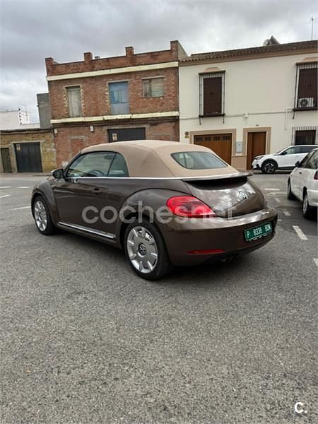 Usado VW Beetle Cabriolet 140 CV (102 kW) 2013 Marrón Descapotable