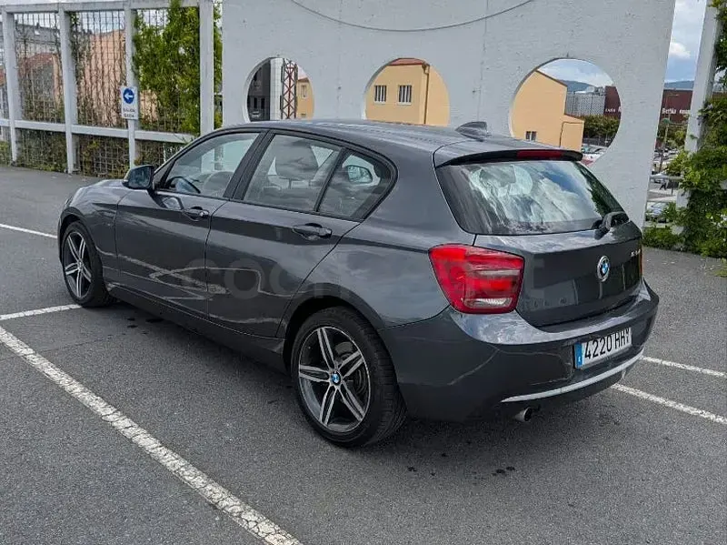Usado BMW 120 184 CV (135 kW) 2012 Gris / plata Utilitario