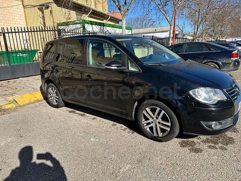 Usado VW Touran Advance 140 CV (102 kW) 2009 Negro Monovolumen