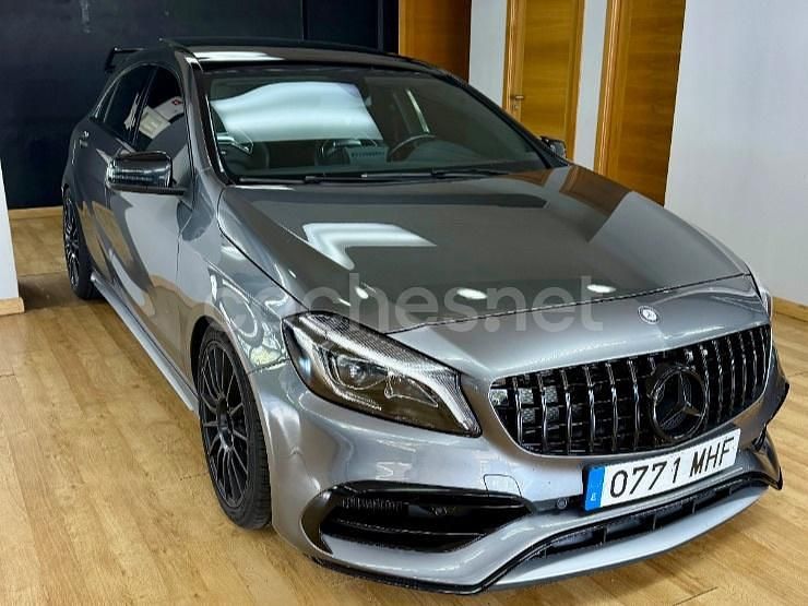 Gris / plata Usado 2016 Mercedes A45 AMG Berlina | 29.990 € (Precio justo) - Imagen 1/4
