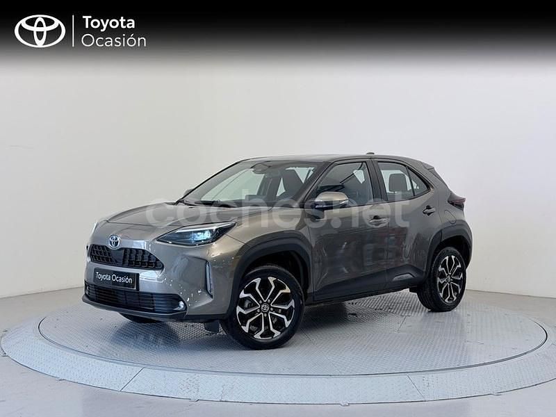 Verde Usado 2024 Toyota Yaris Cross Active SUV | 24.200 € (Precio justo) - Imagen 1/4