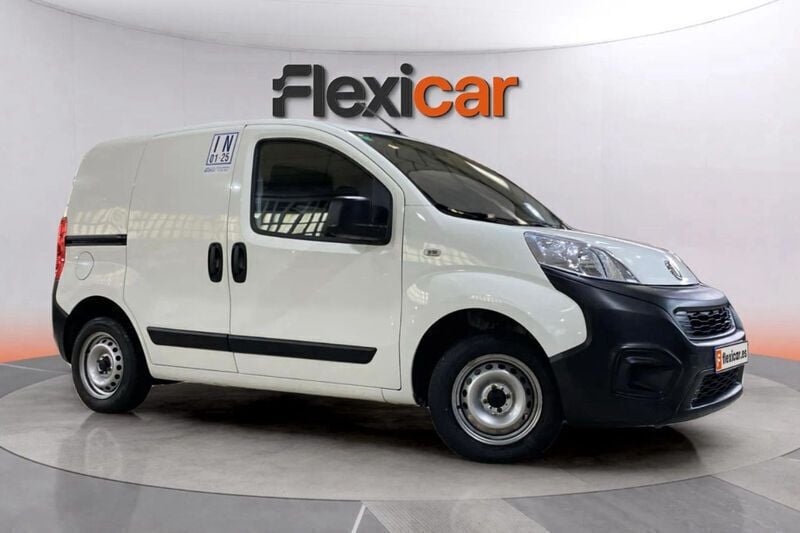 Blanco Usado 2019 Fiat Fiorino Monovolumen | 8790 € (Buen precio) - Imagen 1/4