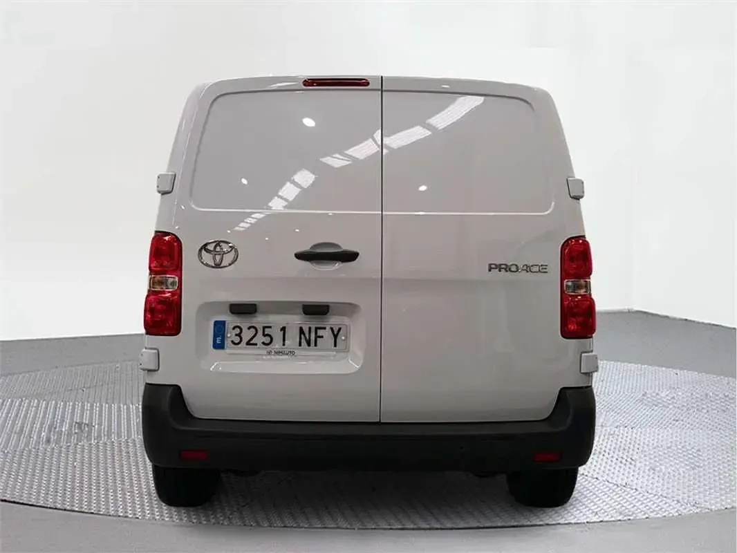 Usado Toyota Proace 120 CV (88 kW) 2025 Monovolumen