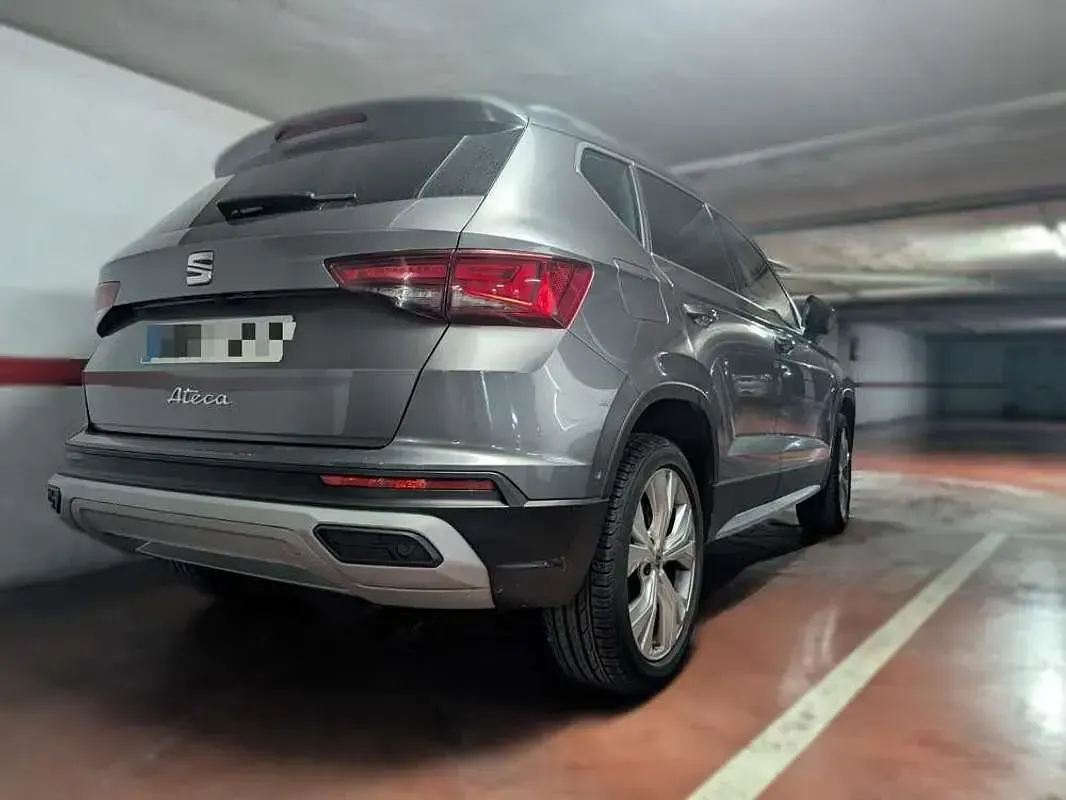 Usado Seat Ateca 150 CV (110 kW) 2023 Gris SUV