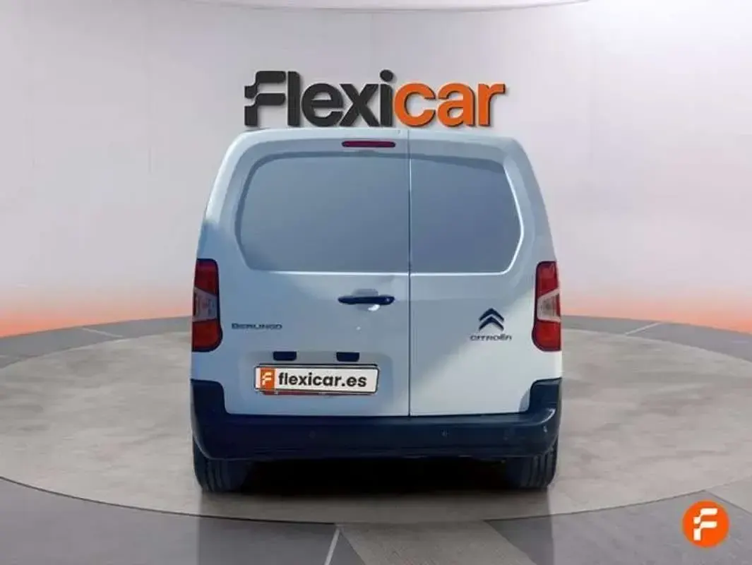Usado Citroën Berlingo 102 CV (75 kW) 2021 Blanco Monovolumen