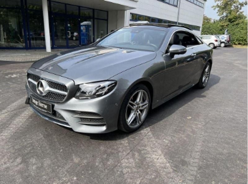 Usado Mercedes E400 AMG 333 CV (244 kW) 2018 Gris metalizado Coupe