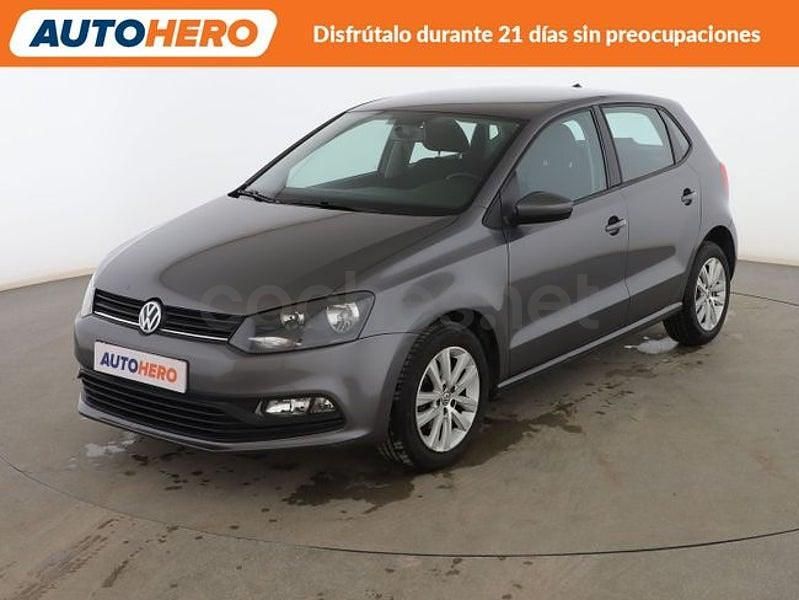 Usado VW Polo 75 CV (55 kW) 2015 Gris Berlina