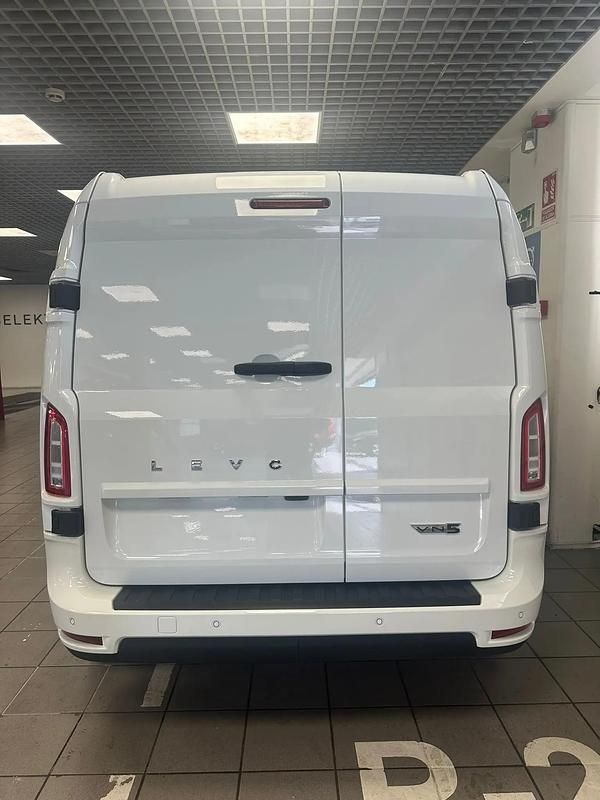Usado LEVC VN5 Ultima 110 kW (150 CV) 2024 Monovolumen
