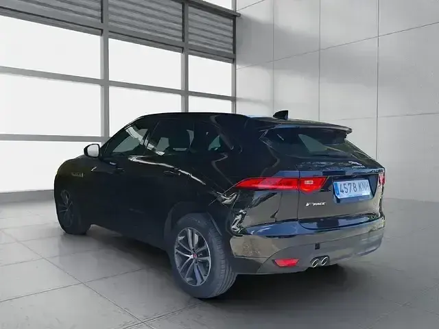 Usado Jaguar F-Pace R-Sport 180 CV (132 kW) 2018 Negro SUV