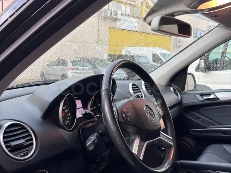Usado Mercedes ML350 224 CV (164 kW) 2009 Negro SUV