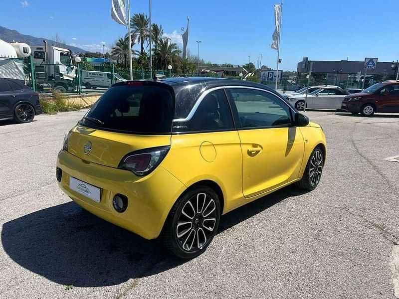 Usado Opel Adam Glam 87 CV (63 kW) 2018 Amarillo Utilitario