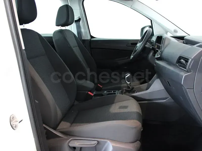 Usado VW Caddy 102 CV (75 kW) 2025 Blanco Monovolumen