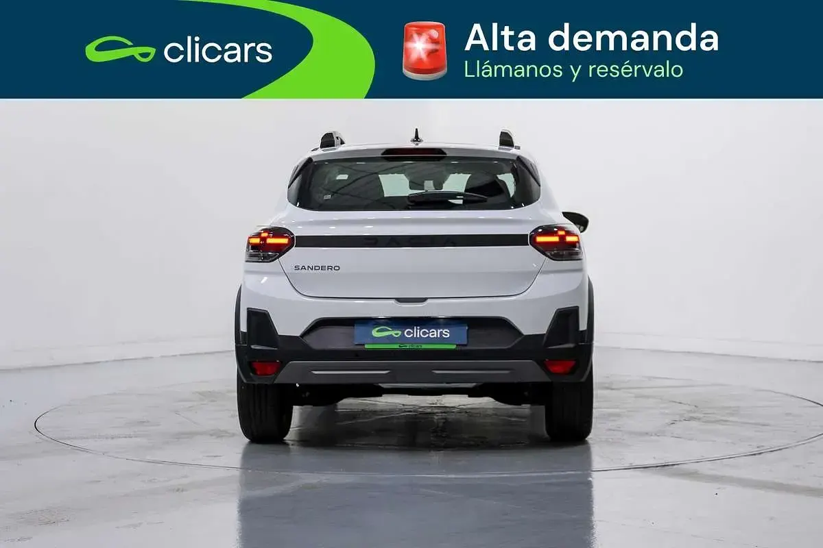 Usado Dacia Sandero Extreme 122 CV (89 kW) 2026 Blanco Utilitario