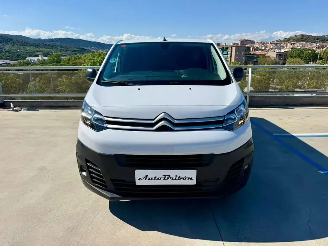 Usado Citroën Jumpy 120 CV (88 kW) 2023 Blanco Monovolumen