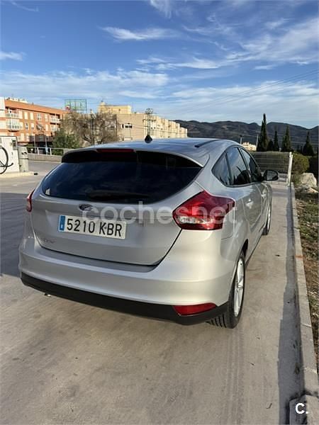 Używany Ford Focus 125 KM (91 kW) 2017 Szary Sedan/Limuzyna