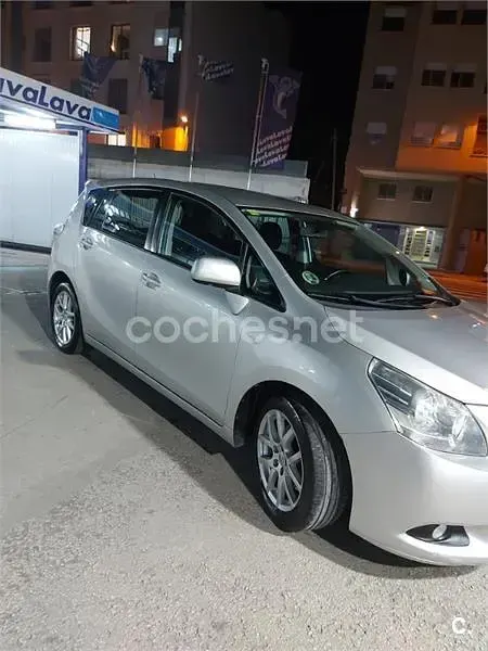 Usado Toyota Verso Advance 150 CV (110 kW) 2009 Blanco Monovolumen