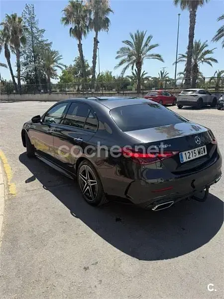 Usado Mercedes C220 200 CV (147 kW) 2023 Gris / plata Berlina
