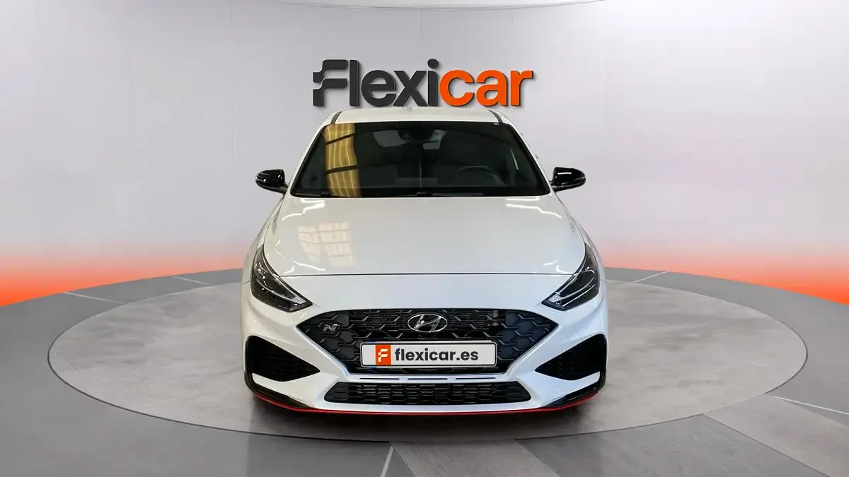Usado Hyundai i30 250 CV (183 kW) 2022 Blanco Berlina