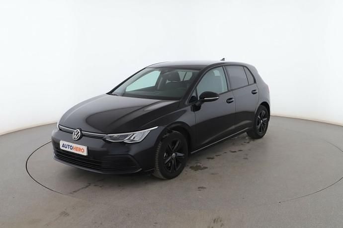 Negro Usado 2021 VW Golf VIII Life Berlina | 21.332 € (Precio justo) - Imagen 1/3