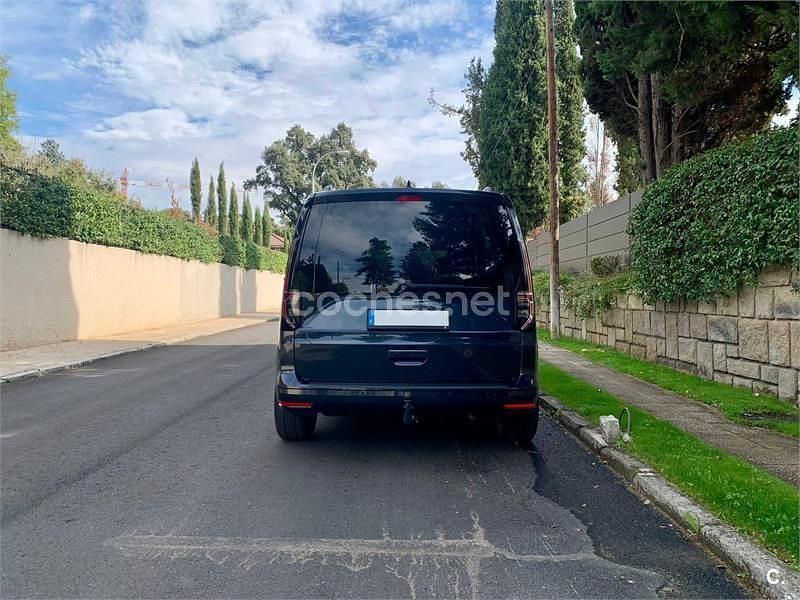 Usado VW Caddy Life 122 CV (89 kW) 2021 Azul Monovolumen