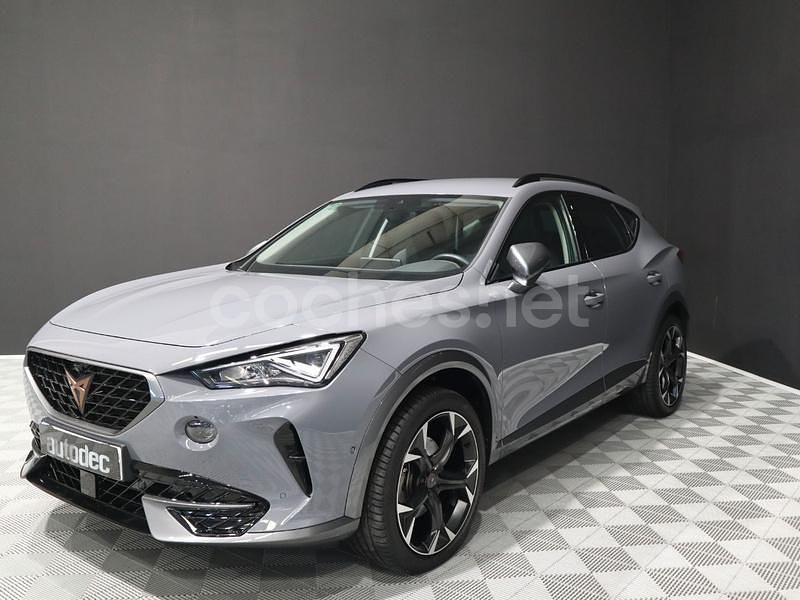 Usado Cupra Formentor 150 CV (110 kW) 2023 Gris / plata SUV