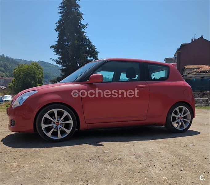 Rojo Usado 2007 Suzuki Swift GLX Berlina | 5000 € (Precio justo) - Imagen 1/4
