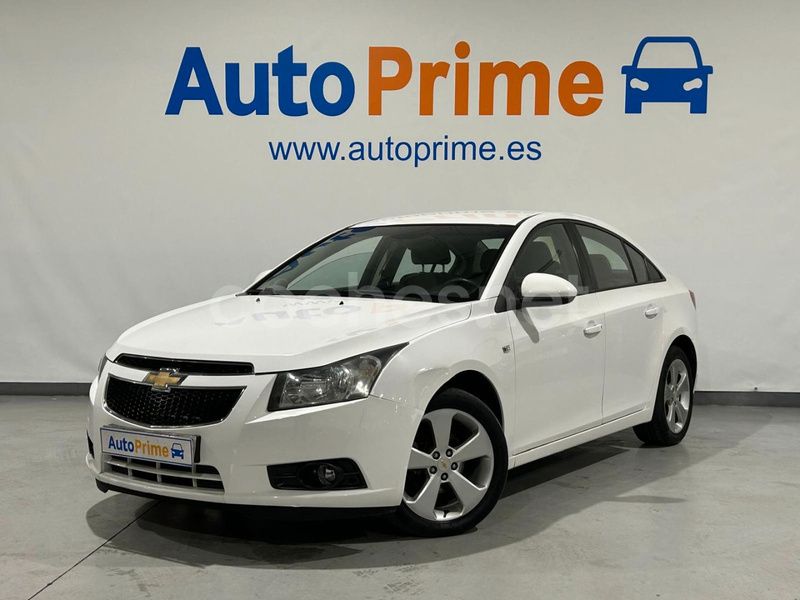 Blanco Usado 2009 Chevrolet Cruze LS Berlina | 5470 € (Un poco caro) - Imagen 1/4