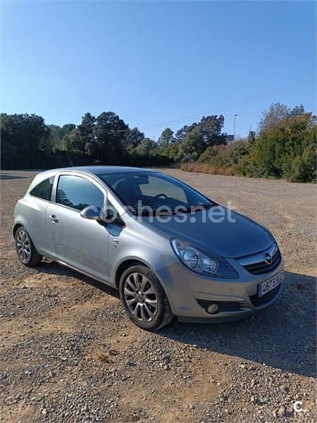 Gris / plata Usado 2012 Opel Corsa Berlina | 4900 € (Precio justo) - Imagen 1/4