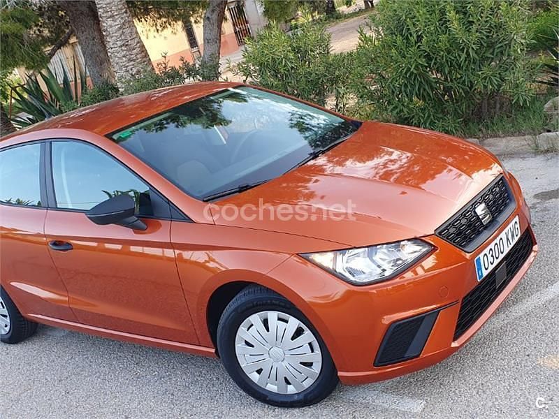 Usado Seat Ibiza Style 95 CV (69 kW) 2019 Naranja Utilitario