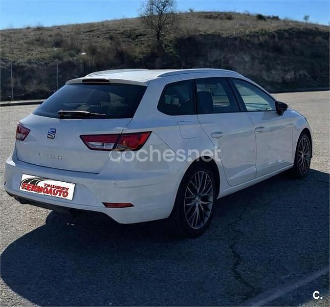 Usado Seat Leon Style Plus 115 CV (84 kW) 2017 Blanco Familiar