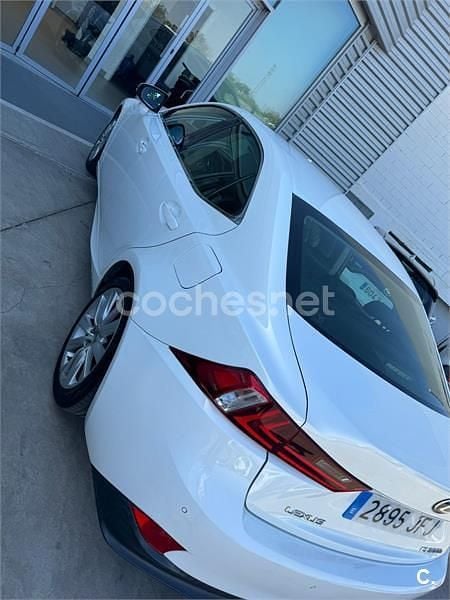 Usado Lexus IS300h Executive Line 223 CV (164 kW) 2015 Blanco Berlina