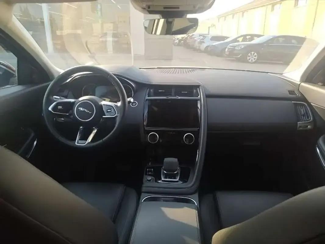 Usado Jaguar E-Pace R-Dynamic 163 CV (119 kW) 2021 Rojo SUV