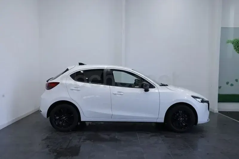 Usado Mazda 2 Homura-Line 90 CV (66 kW) 2024 Blanco Utilitario