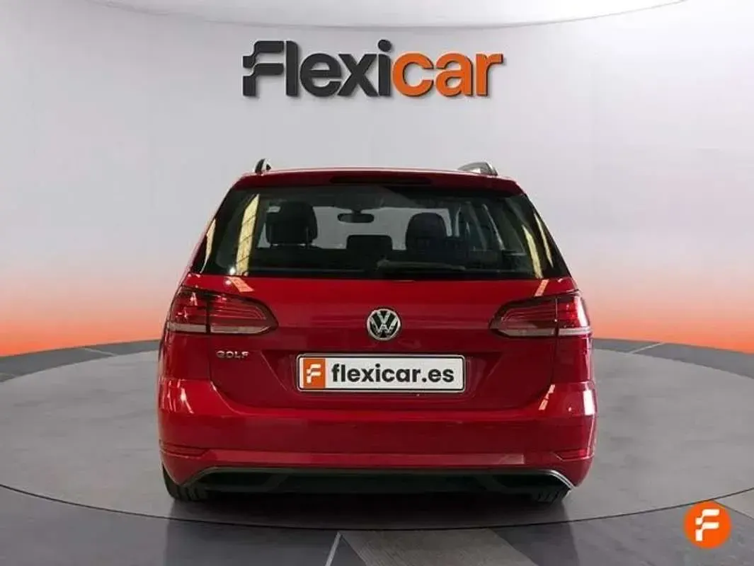 Usado VW Golf VII Advance 116 HP (85 kW) 2019 Vermelho Carrinha