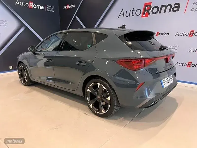 Usado Cupra Leon 150 CV (110 kW) 2025 Gris Berlina
